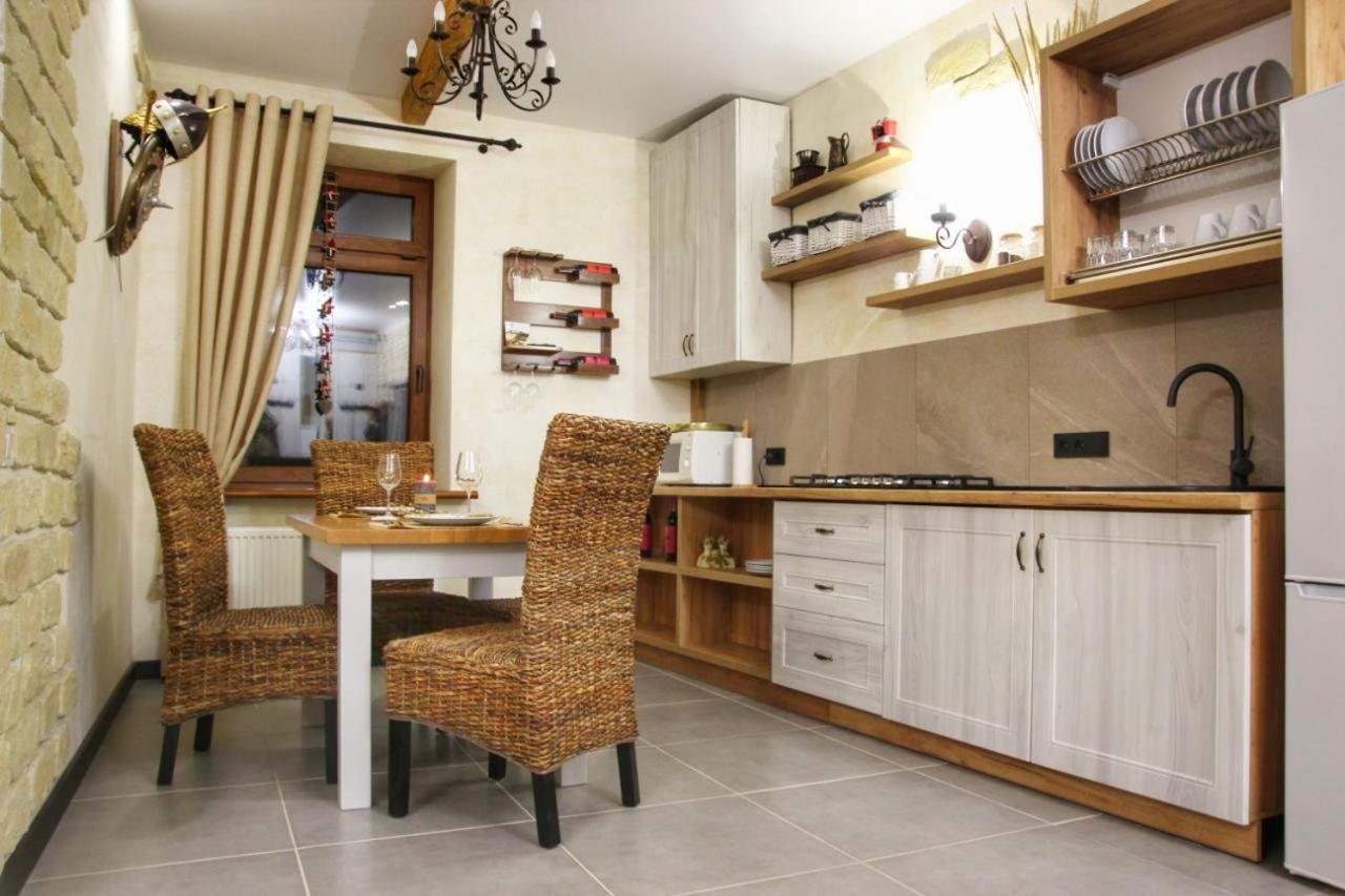 Гетьманські Палати , Старе Місто, 2 Спальні, Балкон-Тераса , 85 М Кв Camenița Exterior foto